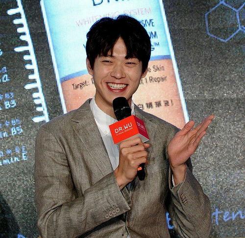 一线吃瓜娱乐圈双洁吗,双洁CP的甜蜜秘事  第1张