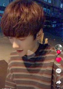 抖音男网红广东吃瓜,揭秘当地美食与风土人情 第2张 抖音男网红广东吃瓜,揭秘当地美食与风土人情 第2张